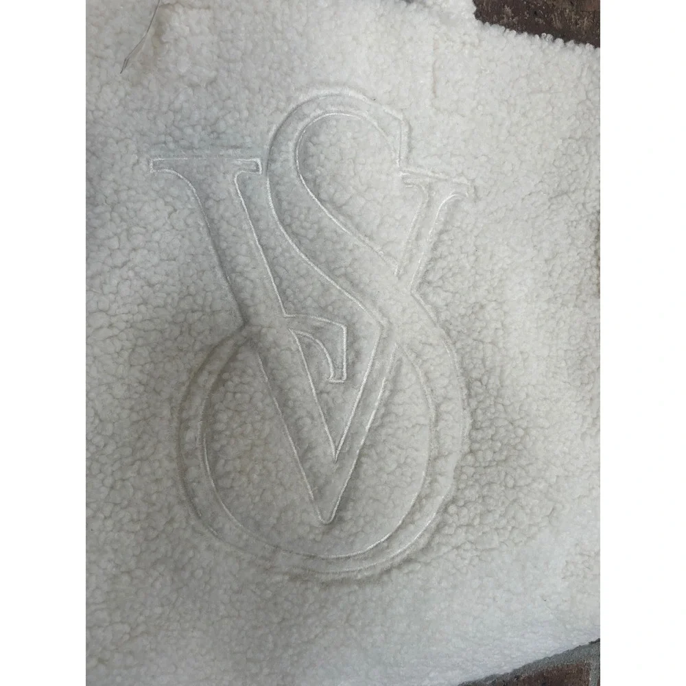 Victoria's Secret Ivory Sherpa Tote Bag - Picture 2 of 5